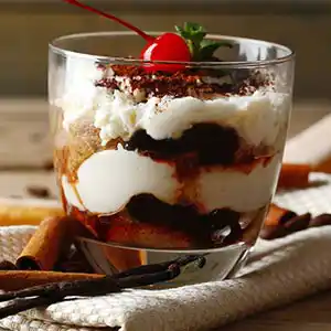 Espresso-Crème mit Bisquite und Mascarpone.