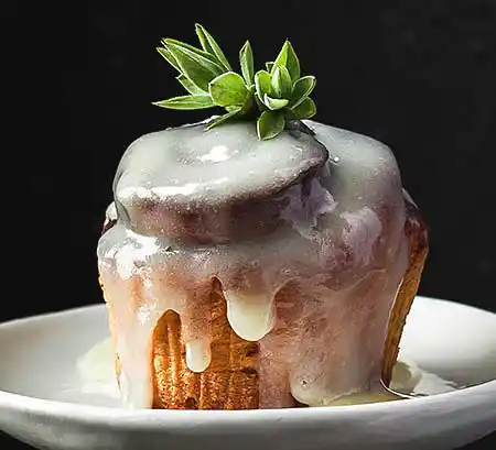 Cupcake mit Zuckerguss Topping.